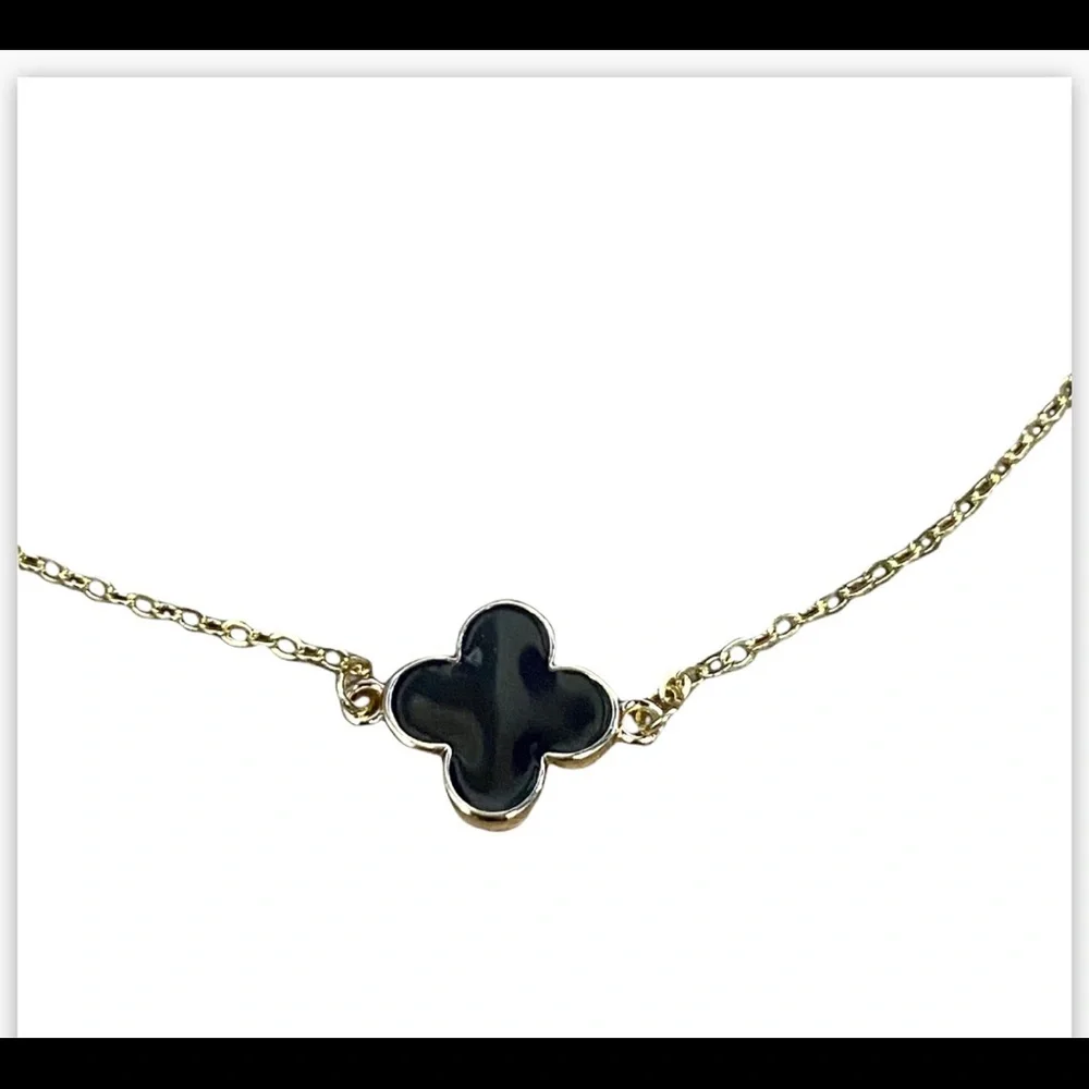 Black onyx clover pendant necklace - Picture 2 of 4